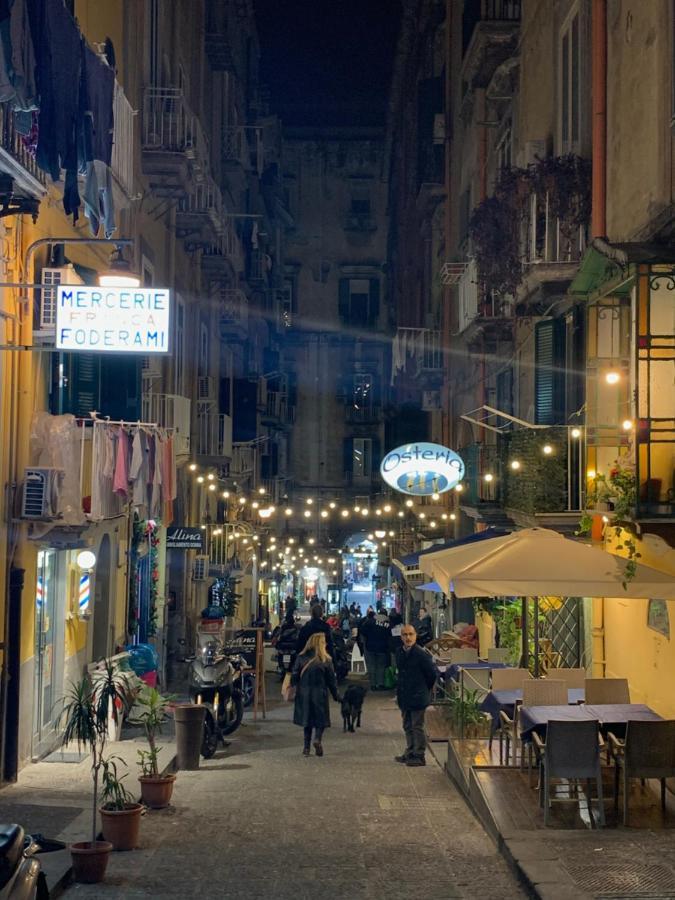 Casa Vacanze Santa Teresella 40 Napoli Exterior foto